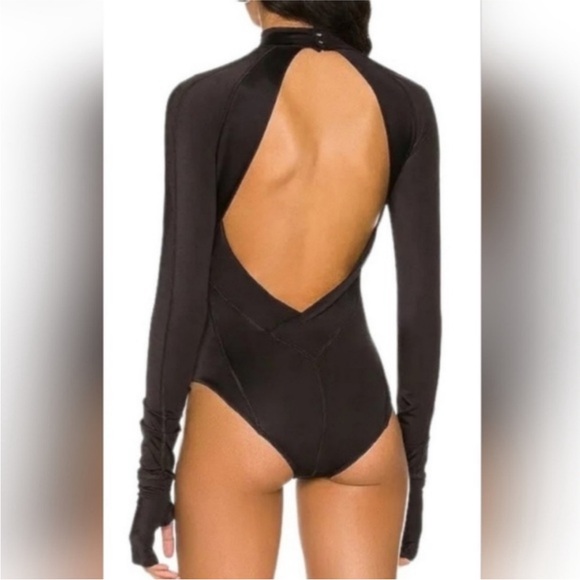 We are "HOT AS HELL" (HAH) by Free People Gloves off Rashguard - Picture 4 of 12